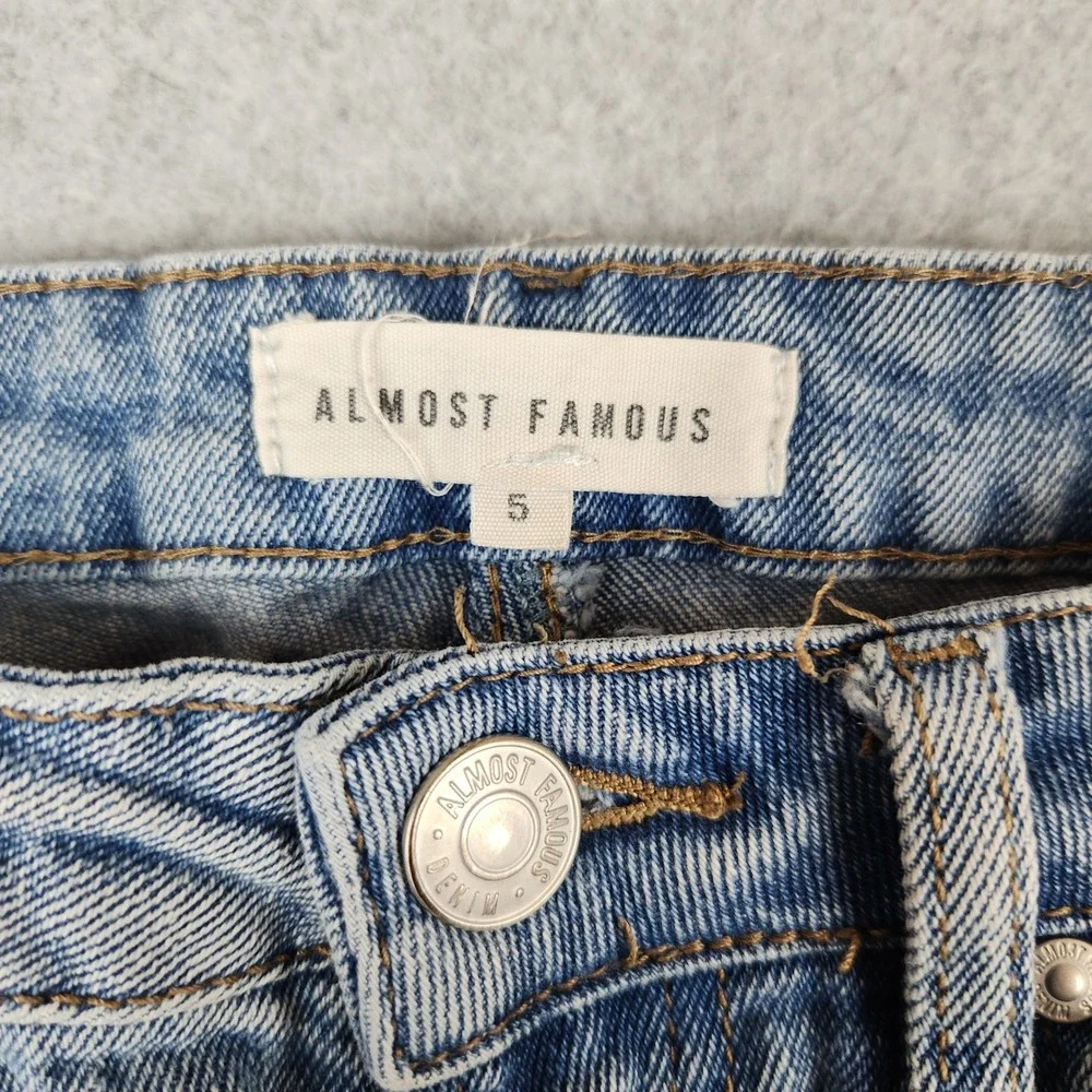 Almost Famous light wash